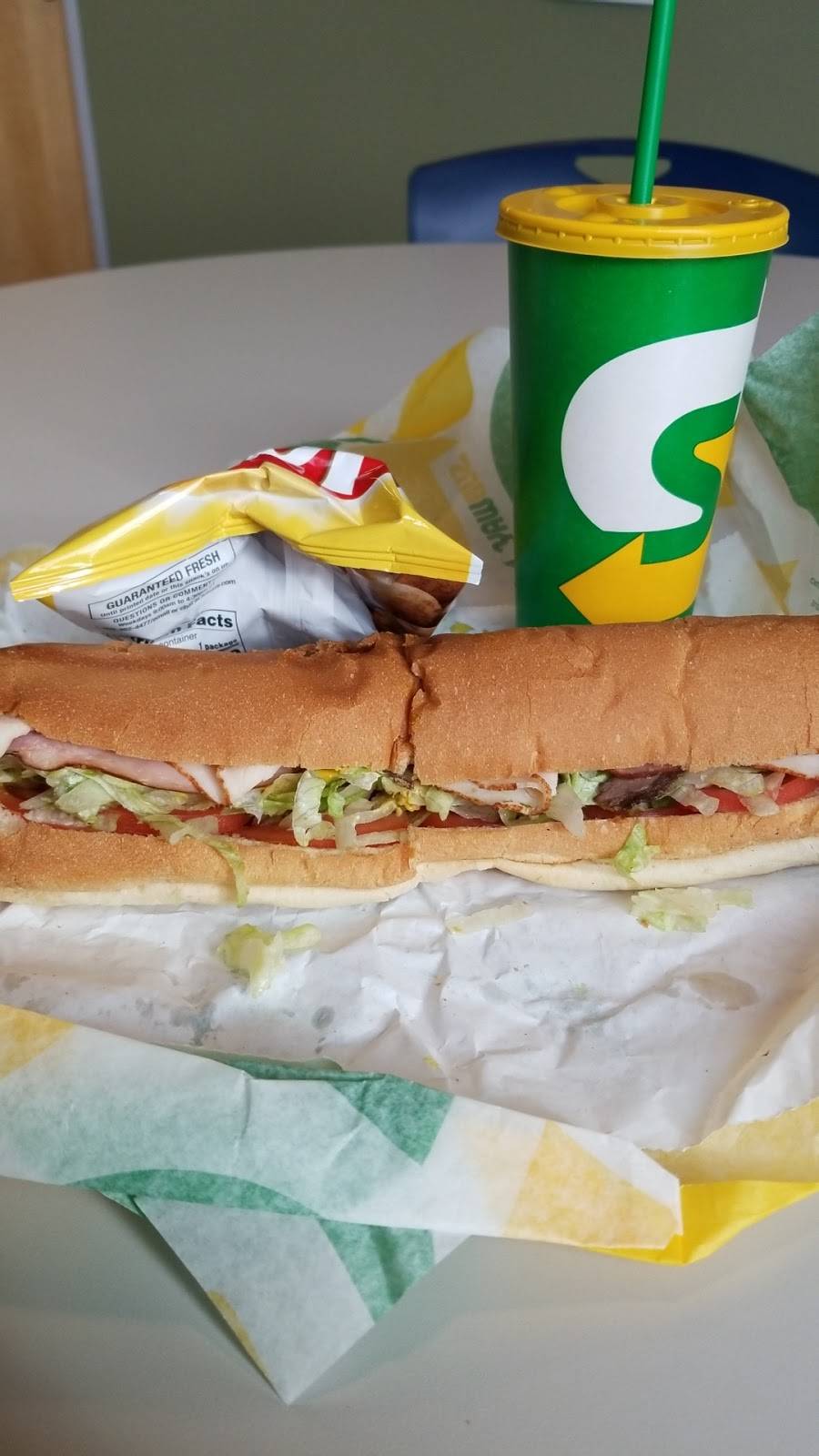 Subway | meal takeaway | 196 W 12300 S Suite 108, Draper, UT 84020, USA | 8015236474 OR +1 801-523-6474