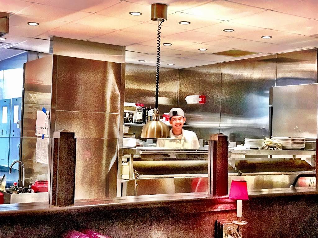 Gaslight Kitchen & Bar | restaurant | 1100 Market St, Lynnfield, MA 01940, USA | 7813343433 OR +1 781-334-3433