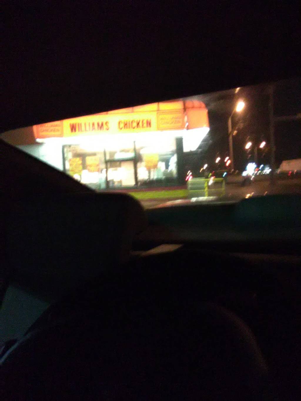 Williams Fried Chicken | restaurant | 1570 S 1st St, Garland, TX 75040, USA | 9722767705 OR +1 972-276-7705