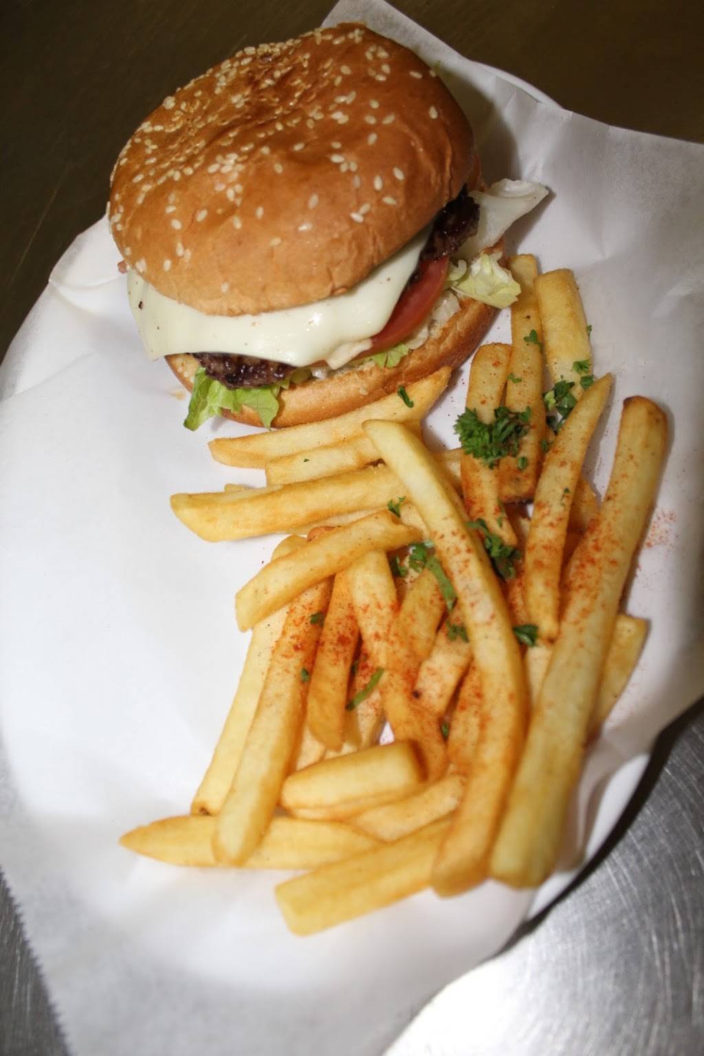 Gyro palace | restaurant | 1780 E Main St suit 300, Woodland, CA 95776, USA | 5306656777 OR +1 530-665-6777