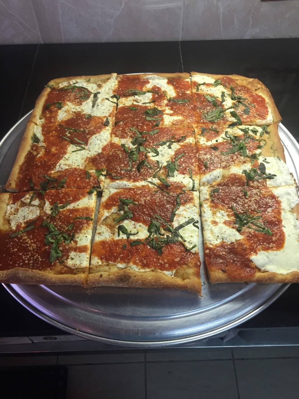 La Bella Pizza | meal delivery | 2650 Coney Island Ave, Brooklyn, NY 11223, USA | 7186481600 OR +1 718-648-1600