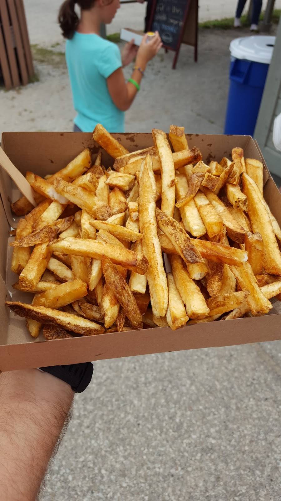 Gerrys Fast Food | restaurant | 1 Beach St, Southampton, ON N0H 2L0, Canada | 5197975665 OR +1 519-797-5665