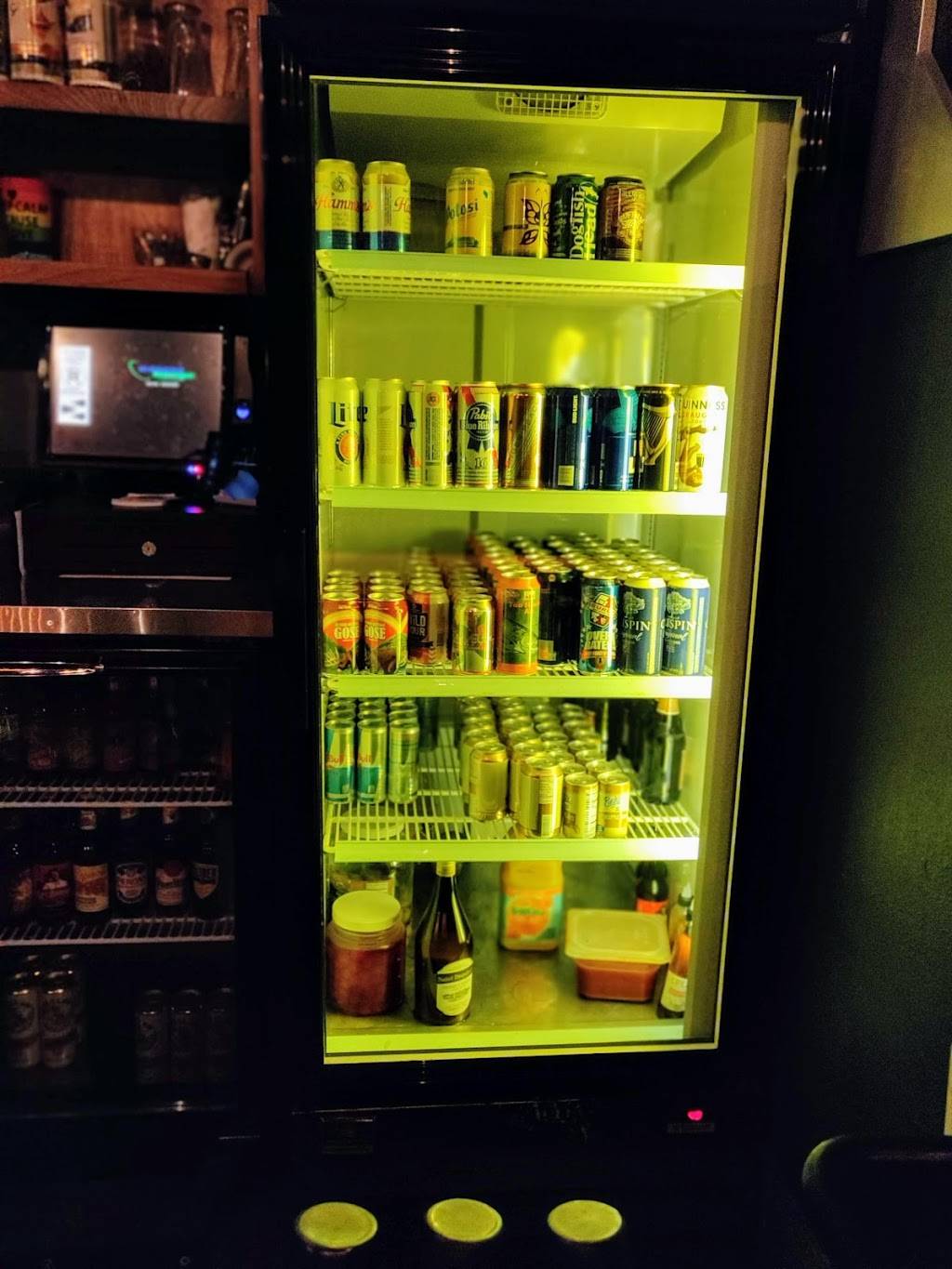 Riverwest Pizza | restaurant | 53212, 930 E Wright St, Milwaukee, WI 53212, USA | 4142699703 OR +1 414-269-9703