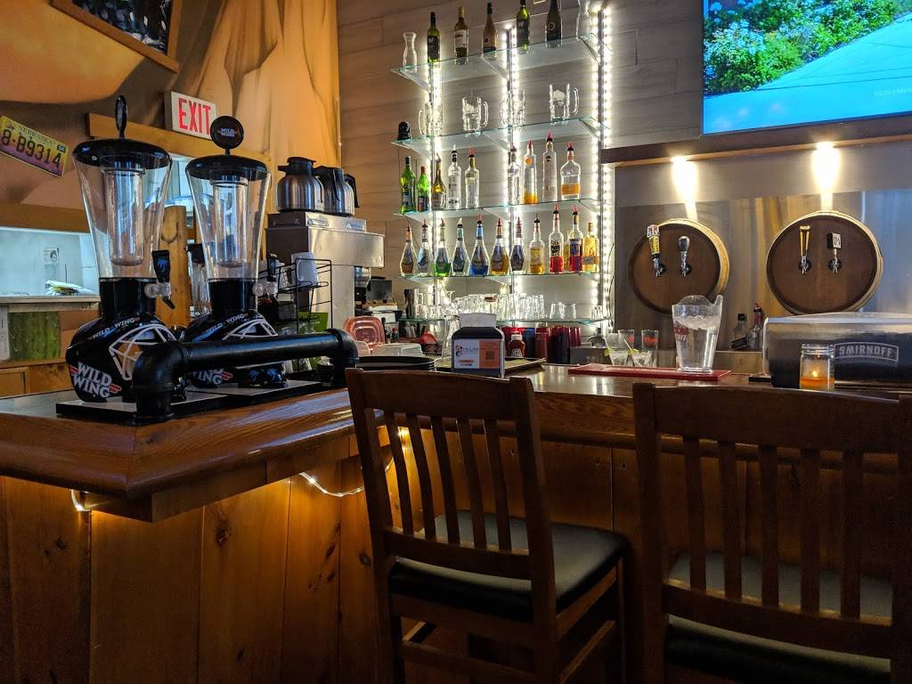 Wild Wing | restaurant | 985 Paisley Rd, Guelph, ON N1K 1X6, Canada | 5198379977 OR +1 519-837-9977