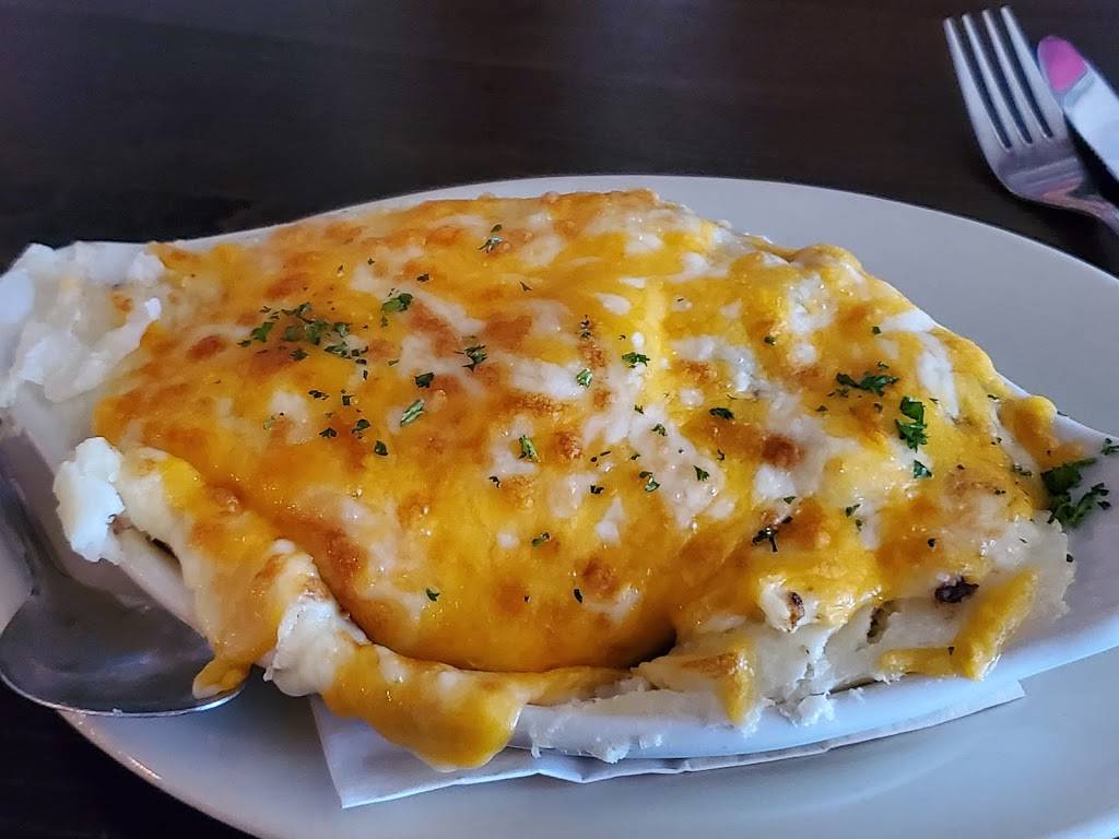 Two Fools Tavern | restaurant | 3211 Central Ave NE, Albuquerque, NM 87106, USA | 5052657447 OR +1 505-265-7447