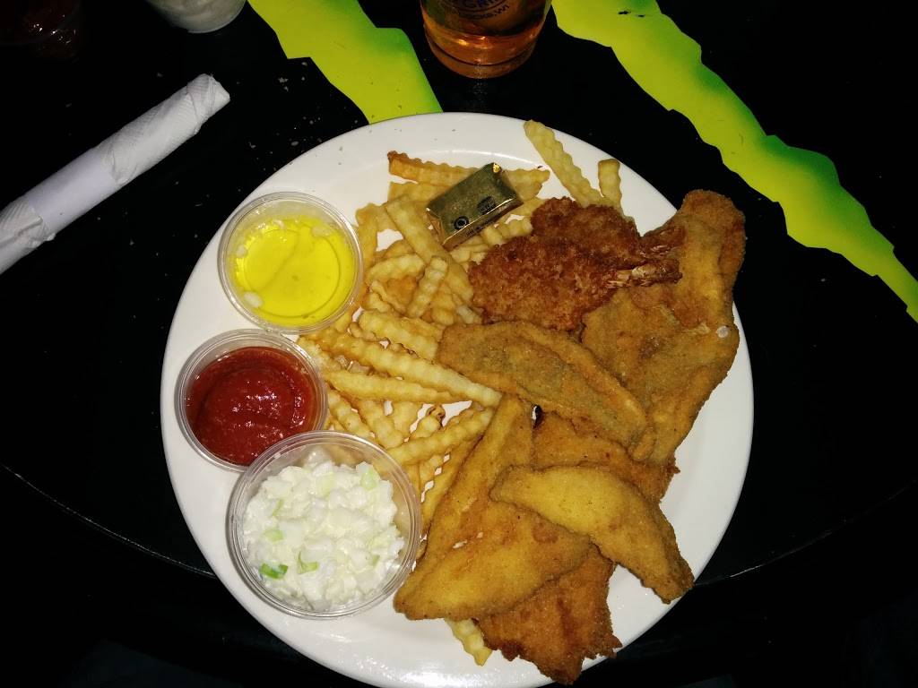 Milltown Still & Grill | restaurant | 101 Darboy Rd, Combined Locks, WI 54113, USA | 9207881112 OR +1 920-788-1112