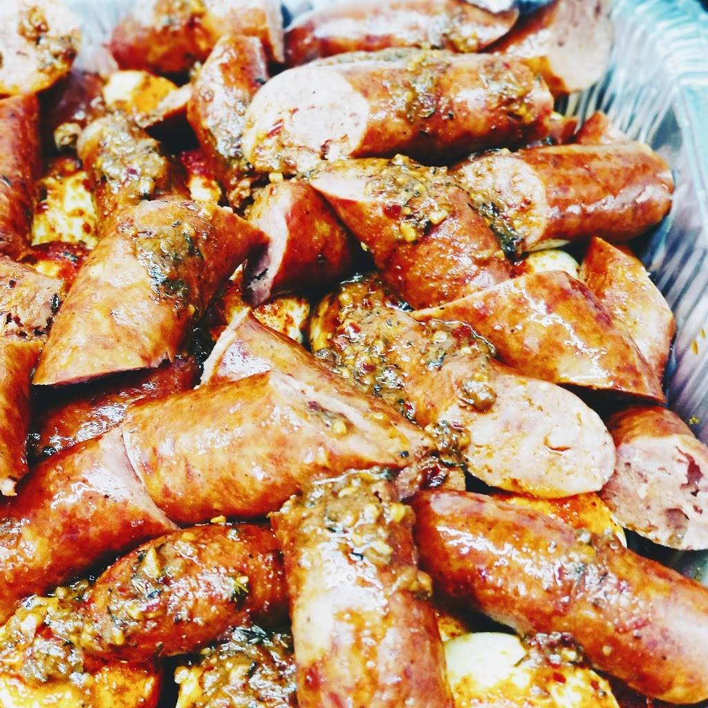 Tinys shop and more | restaurant | 4601 N Market St, Shreveport, LA 71107, USA | 3183934165 OR +1 318-393-4165