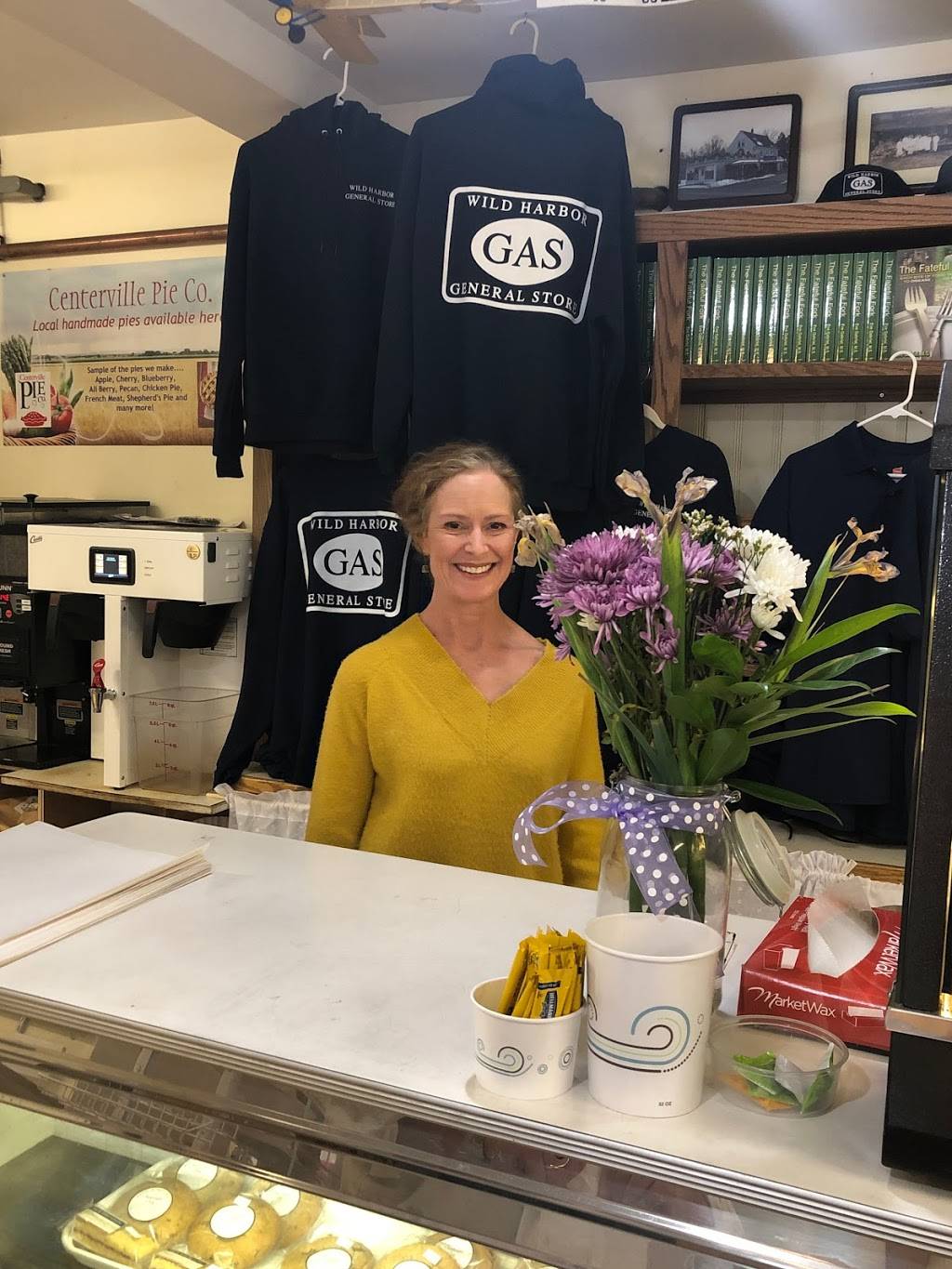 Wild Harbor General Store | bakery | 200 Old Main Rd, North Falmouth, MA 02556, USA | 5085632011 OR +1 508-563-2011