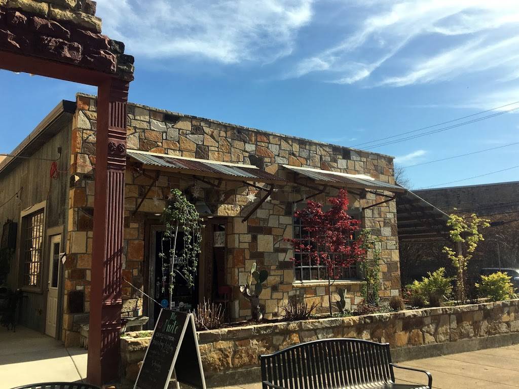 The Pinto Coffee and Comida | cafe | 100 E Main St, Batesville, AR 72501, USA | 8705698064 OR +1 870-569-8064