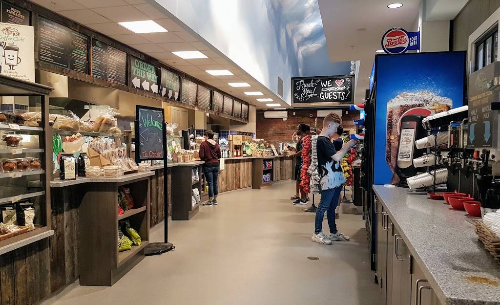 The Common Man Roadside North at the Hooksett Welcome Center | restaurant | 530 W River Rd, Hooksett, NH 03106, USA | 6032105305 OR +1 603-210-5305