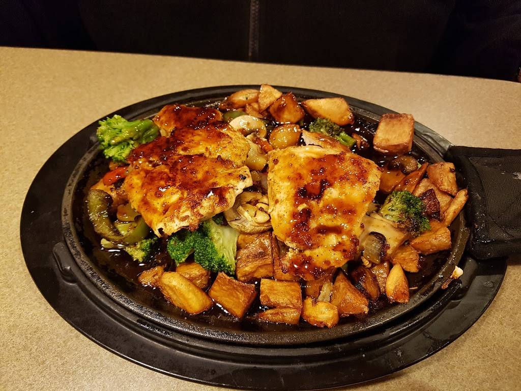 Dennys | restaurant | 44 Dowling Village Boulevard, North Smithfield, RI 02896, USA | 4013561109 OR +1 401-356-1109