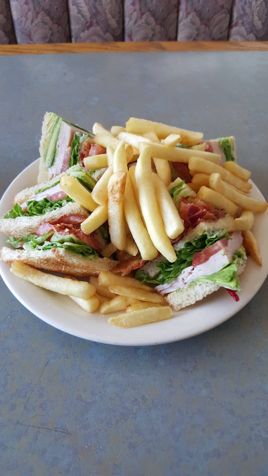 Toms Place | restaurant | 221 W Orangethorpe Ave, Placentia, CA 92870, USA | 7145281977 OR +1 714-528-1977