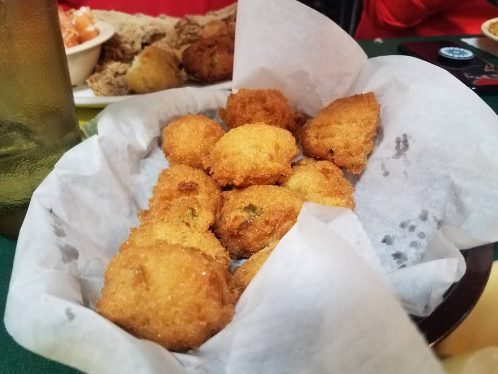 Charlies Catfish House | restaurant | 5167 US-11, Ellisville, MS 39437, USA | 6014281442 OR +1 601-428-1442