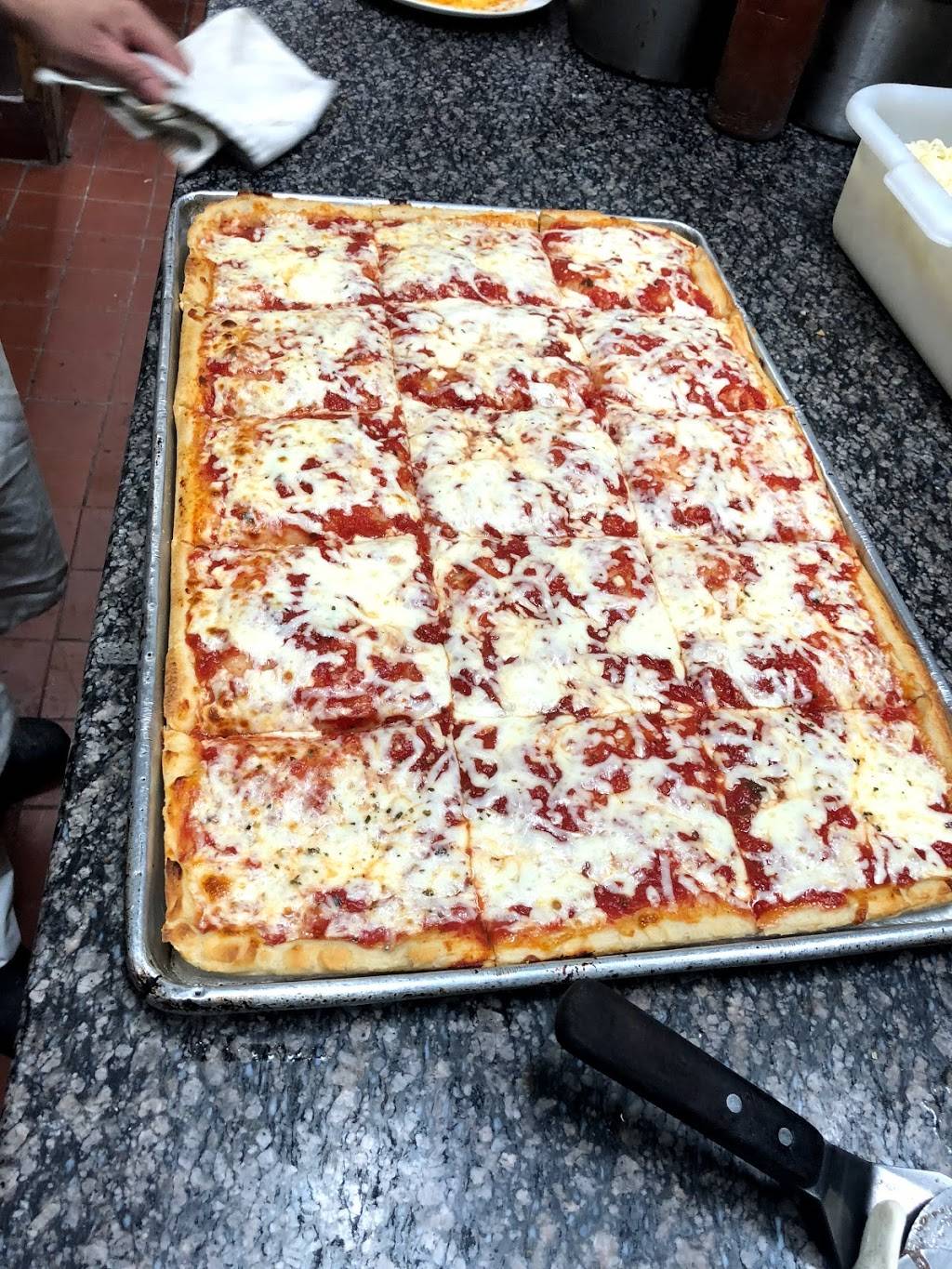 Pinos Pizza | meal delivery | 7701, 1920 Beacon St, Brighton, MA 02135, USA | 6175666468 OR +1 617-566-6468