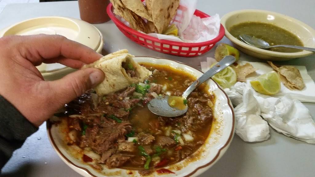 Birrieria Ocotlan | restaurant | 6340, 4007 E 106th St, Chicago, IL 60617, USA | 7733740384 OR +1 773-374-0384