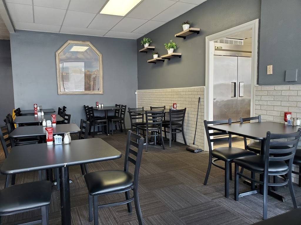 Tinos Greek-American Family Restaurant | restaurant | 5826 Cheviot Rd, Cincinnati, OH 45247, USA | 5132450095 OR +1 513-245-0095