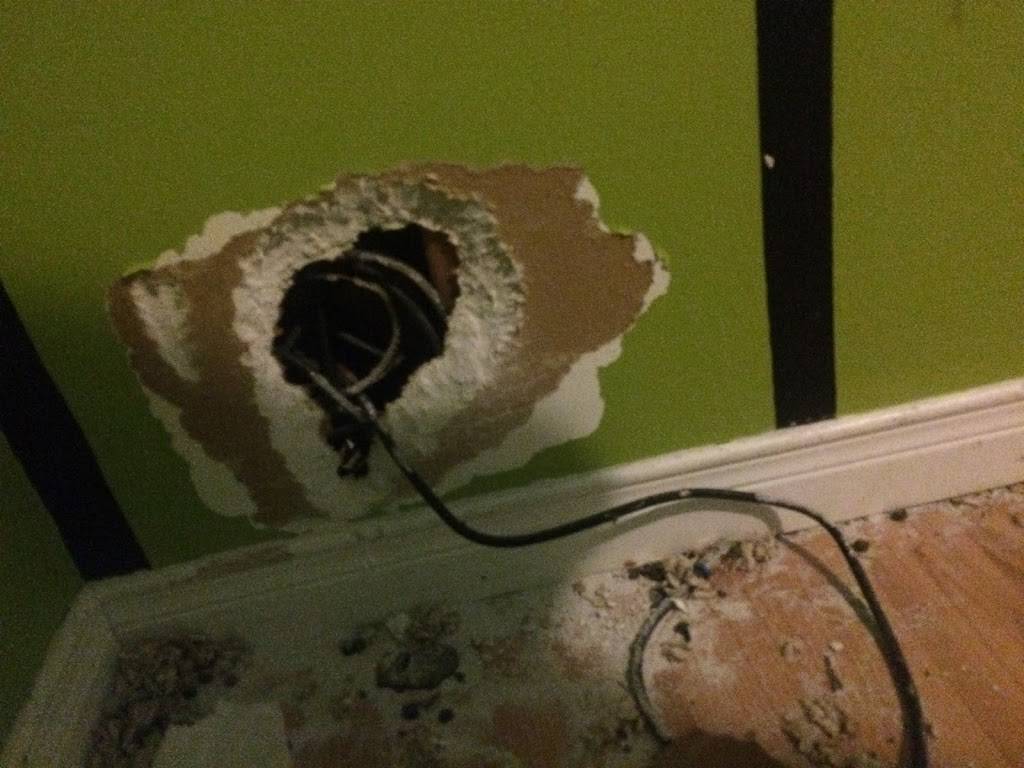 Ginos Famous Pizza | restaurant | 1656 Nash Rd, Courtice, ON L1E 2Y4, Canada | 9054344333 OR +1 905-434-4333