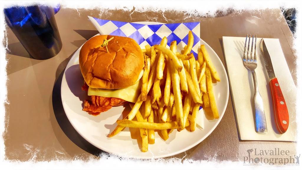 Railers Sports Tavern | restaurant | 90 Commercial St, Worcester, MA 01608, USA | 7744207636 OR +1 774-420-7636