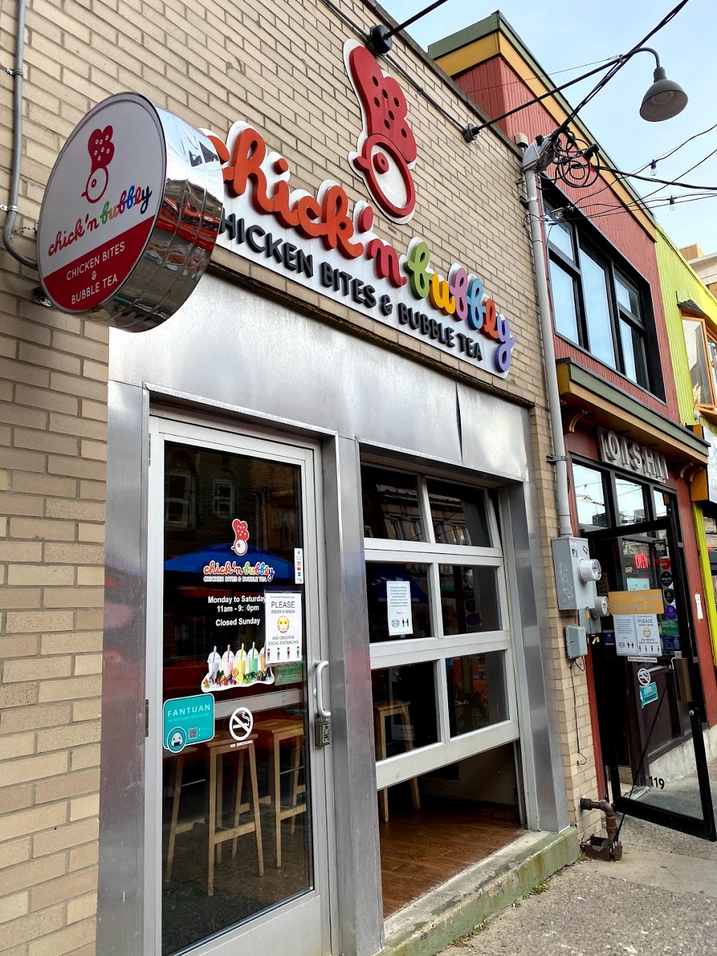 Chickn Bubbly | restaurant | 117 Oakland Ave, Pittsburgh, PA 15213, USA | 4128637741 OR +1 412-863-7741