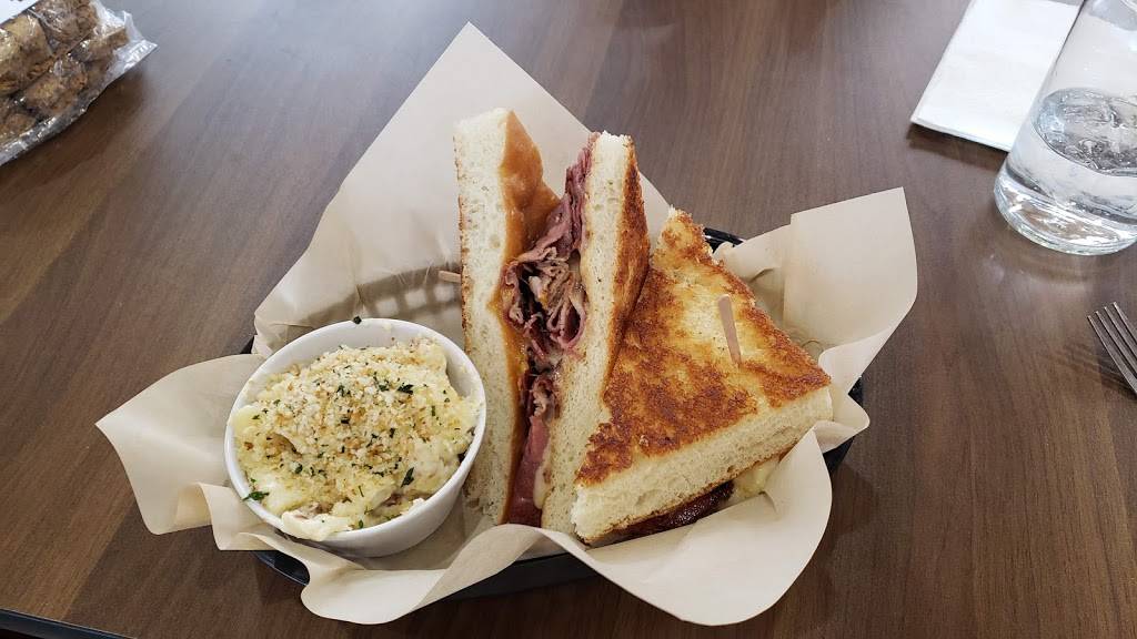 Food Fix Butcher & Baker | restaurant | 938 11th St, Modesto, CA 95354, USA | 2095253663 OR +1 209-525-3663