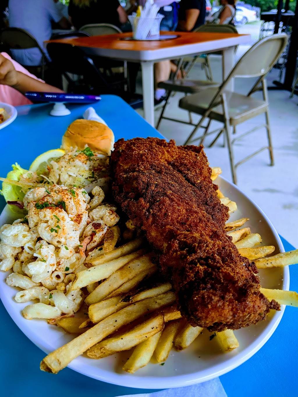 Grandview Bay Golf Course & The Lucy Goose Bar & Grill | restaurant | 9660, 444 Central Ave, Angola, NY 14006, USA | 7165494930 OR +1 716-549-4930