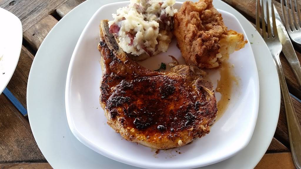 The Rooftop at Ocean Lodge | restaurant | 935 Beachview Dr, St Simons, GA 31522, USA | 9122914300 OR +1 912-291-4300