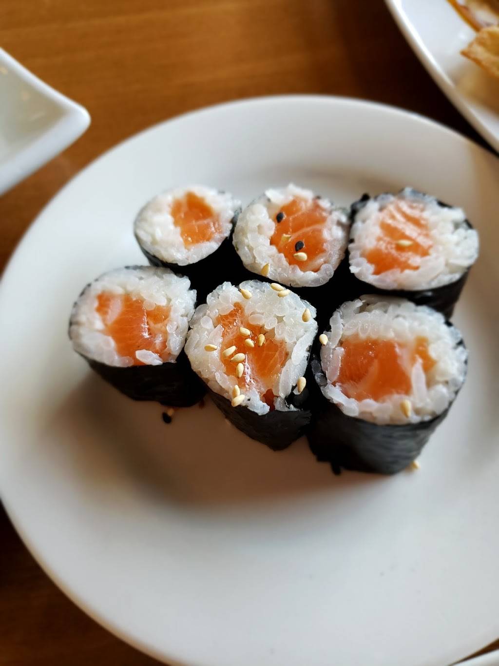 Sushi on Fire | restaurant | 5325 E 2nd St, Long Beach, CA 90803, USA | 5624330221 OR +1 562-433-0221