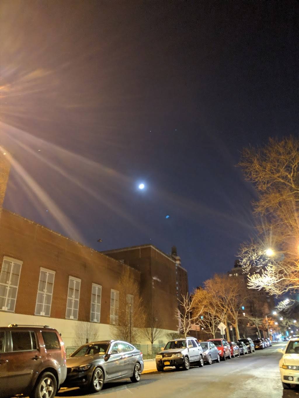 Lions Head Tavern | restaurant | 995 Amsterdam Ave, New York, NY 10025, USA | 2128661030 OR +1 212-866-1030