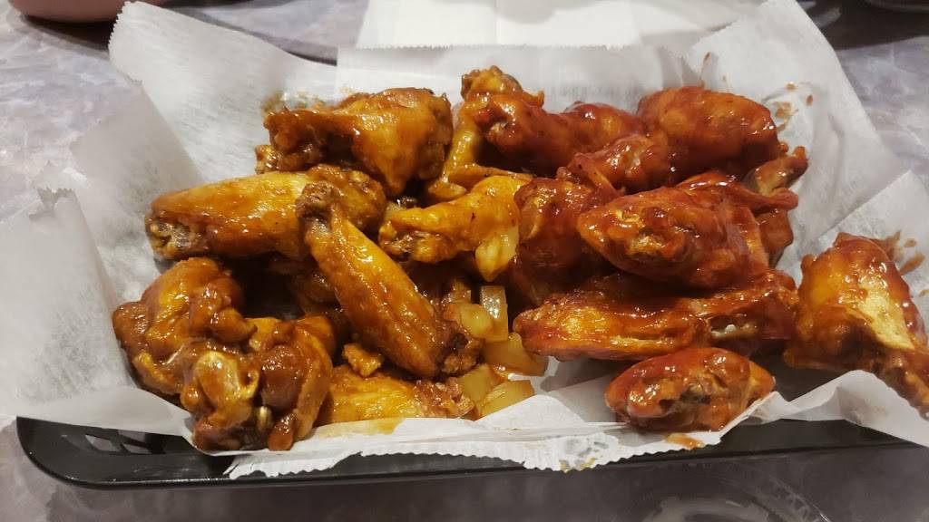 The Wing Spot | restaurant | 49 Beach St, Westerly, RI 02891, USA | 4016853124 OR +1 401-685-3124