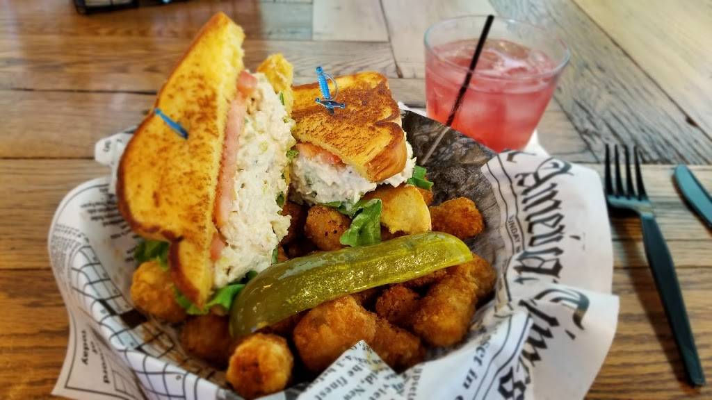 B-Sides - Burgers, Birds & Brews | restaurant | 467 Franklin St, Rocky Mount, VA 24151, USA | 5404562337 OR +1 540-456-2337