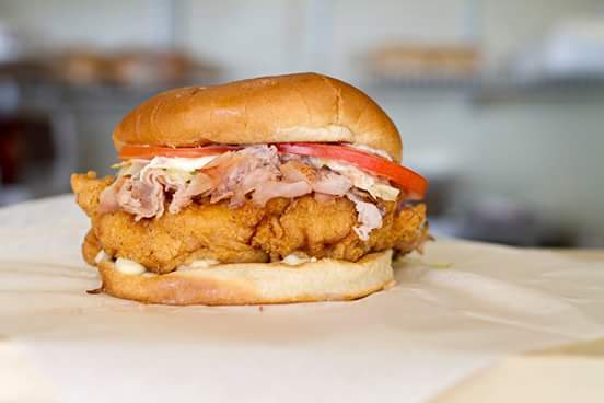 3-D Eats and Tea | restaurant | 5100 N 9th Ave, Pensacola, FL 32504, USA | 8505251217 OR +1 850-525-1217