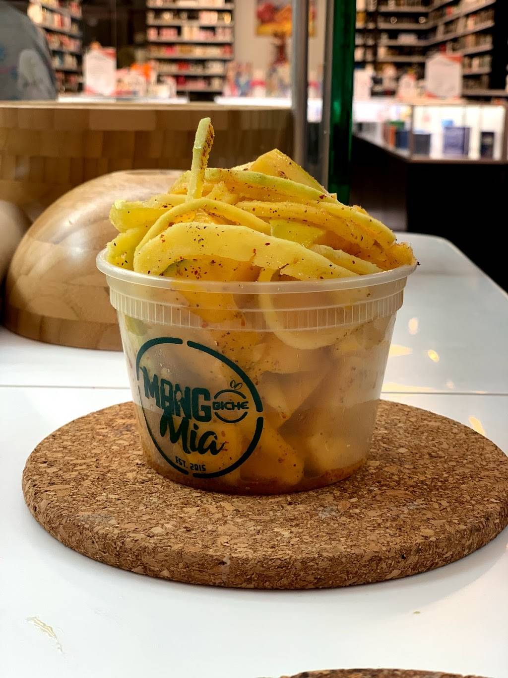 Mangobichemia | restaurant | front of victoria secret, 651 Kapkowski Rd Space 93, Elizabeth, NJ 07201, USA | 3473032132 OR +1 347-303-2132