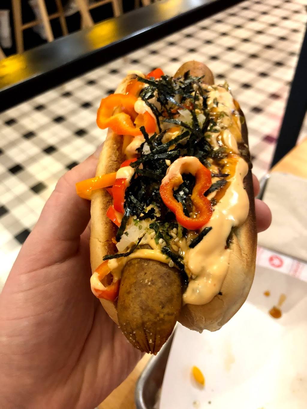 Sumo Dog | restaurant | 1315 3rd Street Promenade, Santa Monica, CA 90401, USA | 3103195380 OR +1 310-319-5380