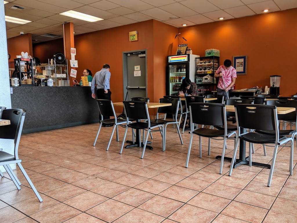 Tubs Gourmet Subs | restaurant | 4400 168th St SW # 201, Lynnwood, WA 98037, USA | 4257419800 OR +1 425-741-9800