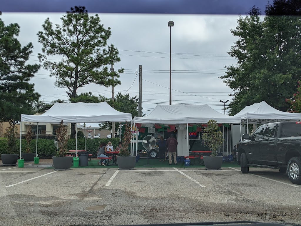 Taco Nganas | restaurant | 1050 N Germantown Pkwy, Cordova, TN 38018, USA | 9014095636 OR +1 901-409-5636