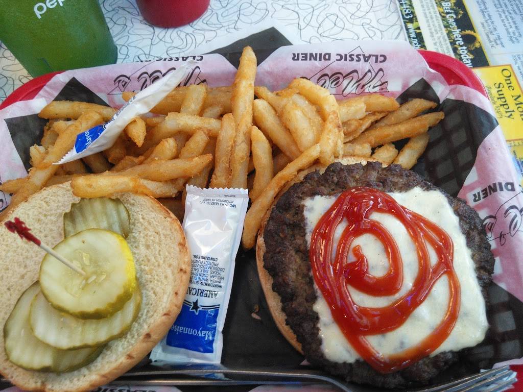 Mels Classic Diner | restaurant | 119 Wears Valley Rd, Pigeon Forge, TN 37863, USA | 8654292184 OR +1 865-429-2184