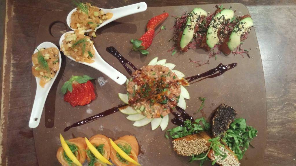 Sushi Taxi | restaurant | 4 Rue des Ormeaux #600, Trois-Rivières, QC G8W 1S6, Canada | 8198400979 OR +1 819-840-0979