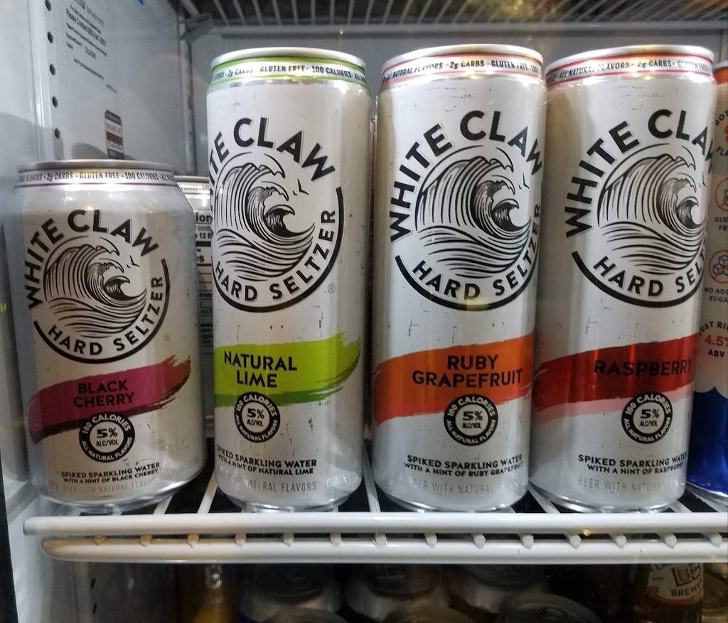 Pinocchios Beer Garden To Go | restaurant | 31 E Baltimore Ave, Media, PA 19063, USA | 6105667767 OR +1 610-566-7767