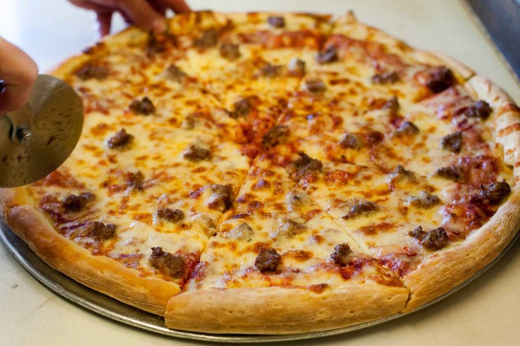 North Beach Pizza | meal delivery | 800 Stanyan St, San Francisco, CA 94117, USA | 4157512300 OR +1 415-751-2300