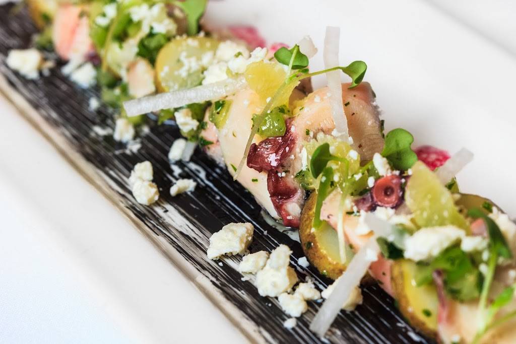 MC Lounge | restaurant | 3400-A Ch Ste-Foy, Québec, QC G1X 1S6, Canada | 4186504550 OR +1 418-650-4550