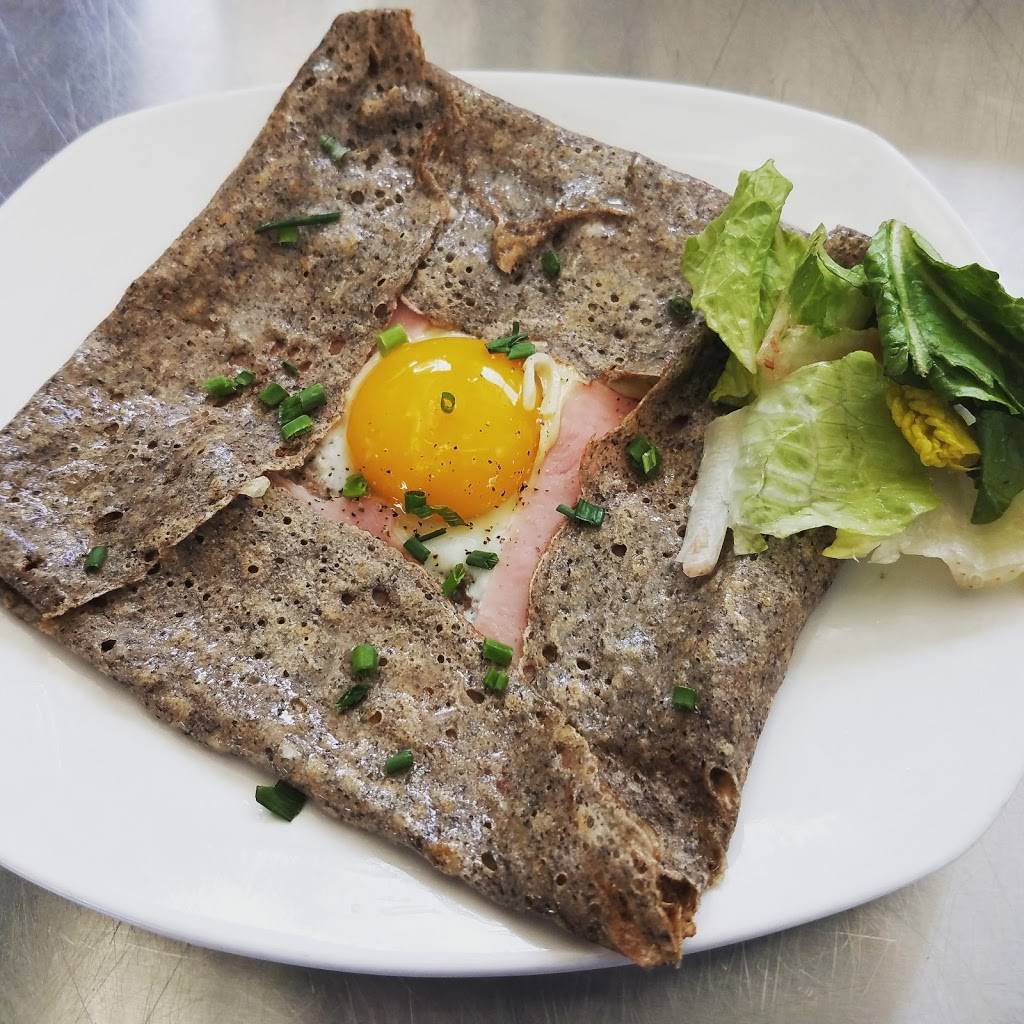 Crepes & Co TC | restaurant | 329 E State St a, Traverse City, MI 49684, USA | 2315909221 OR +1 231-590-9221