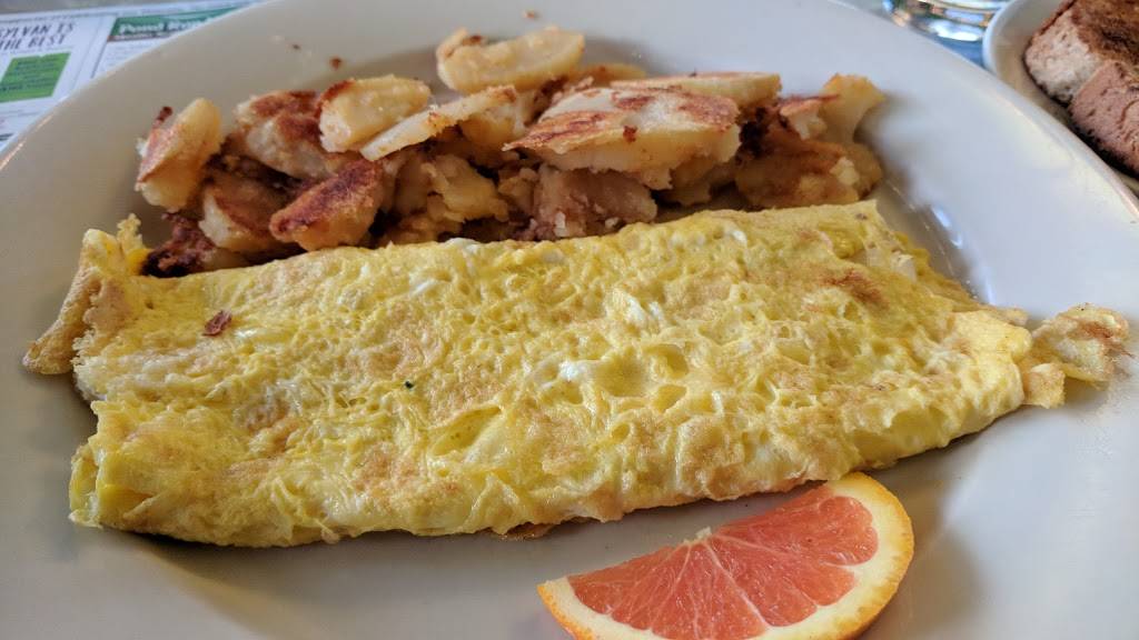 Daphnes Diner | restaurant | 1124 US-130, Robbinsville, NJ 08691, USA | 6092083104 OR +1 609-208-3104