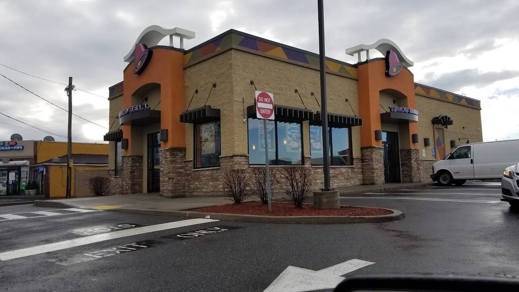 Taco Bell | meal takeaway | 325 Rockaway Turnpike, Lawrence, NY 11559, USA | 5163712703 OR +1 516-371-2703