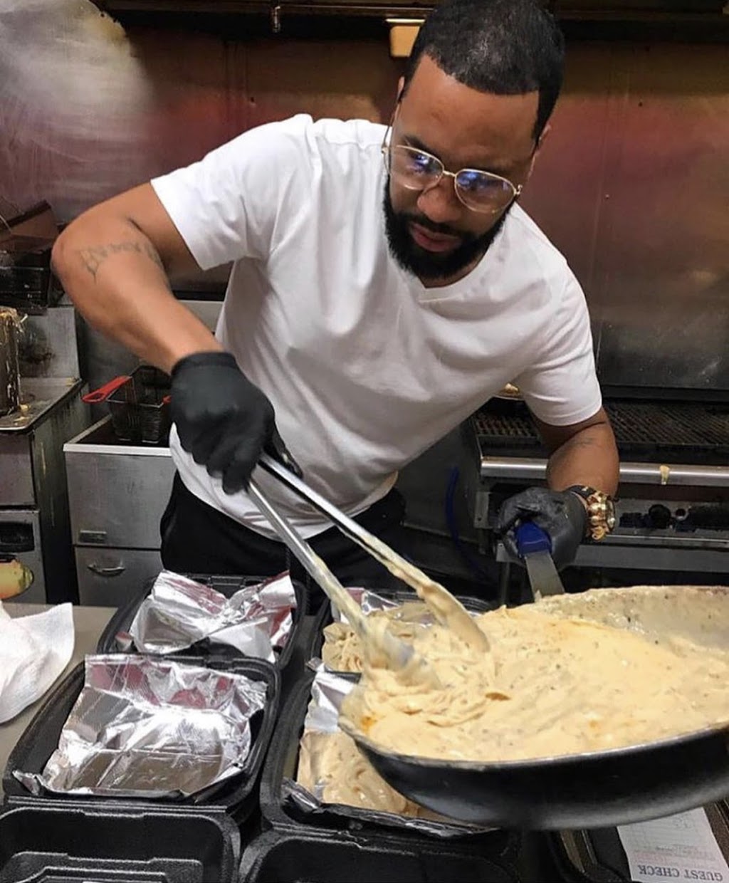 Twan Jones Fine Dining | restaurant | 4793 Turney Rd, Garfield Heights, OH 44125, USA | 2167549970 OR +1 216-754-9970