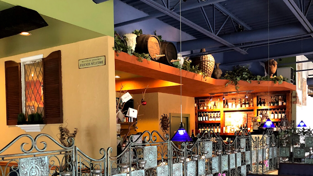 Mediterraneo Family Restaurant | restaurant | 425 University Ave, Waterloo, ON N2K 4C9, Canada | 5195698100 OR +1 519-569-8100