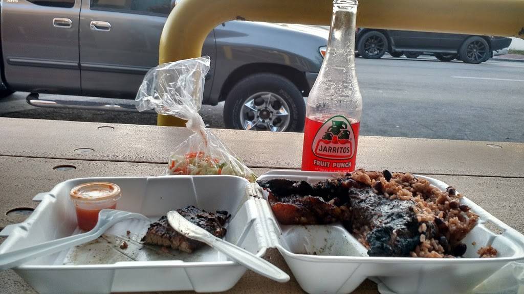 Pinolandia | restaurant | 119 NW 12th Ave, Miami, FL 33128, USA | 3053258663 OR +1 305-325-8663