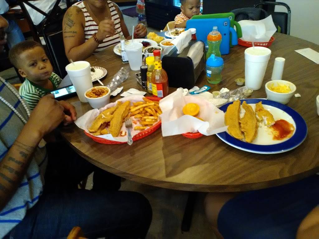 Dindies Soul Food | restaurant | 4375 Stage Rd, Memphis, TN 38128, USA | 9014747487 OR +1 901-474-7487