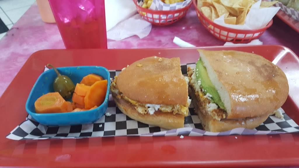 Que Tortas! | restaurant | 7500 Eckhert Rd, San Antonio, TX 78240, USA | 2106801826 OR +1 210-680-1826
