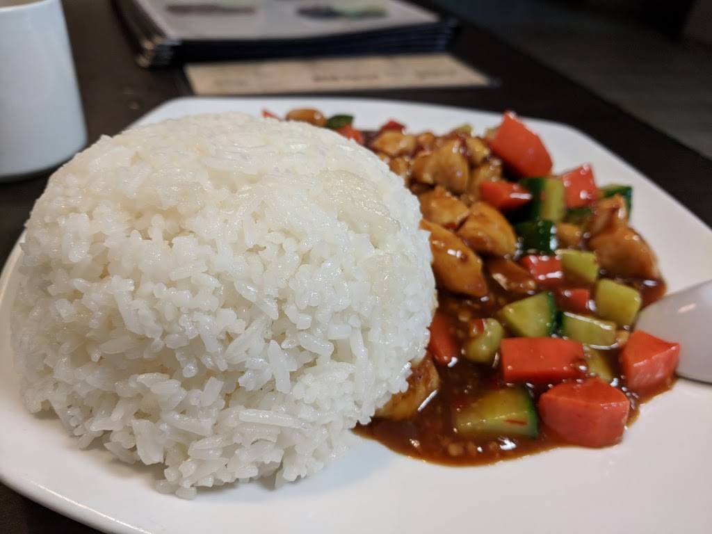 华香楼 Chinese Restaurant | restaurant | 265 King St E, Kitchener, ON N2G 3K7, Canada | 5195697888 OR +1 519-569-7888