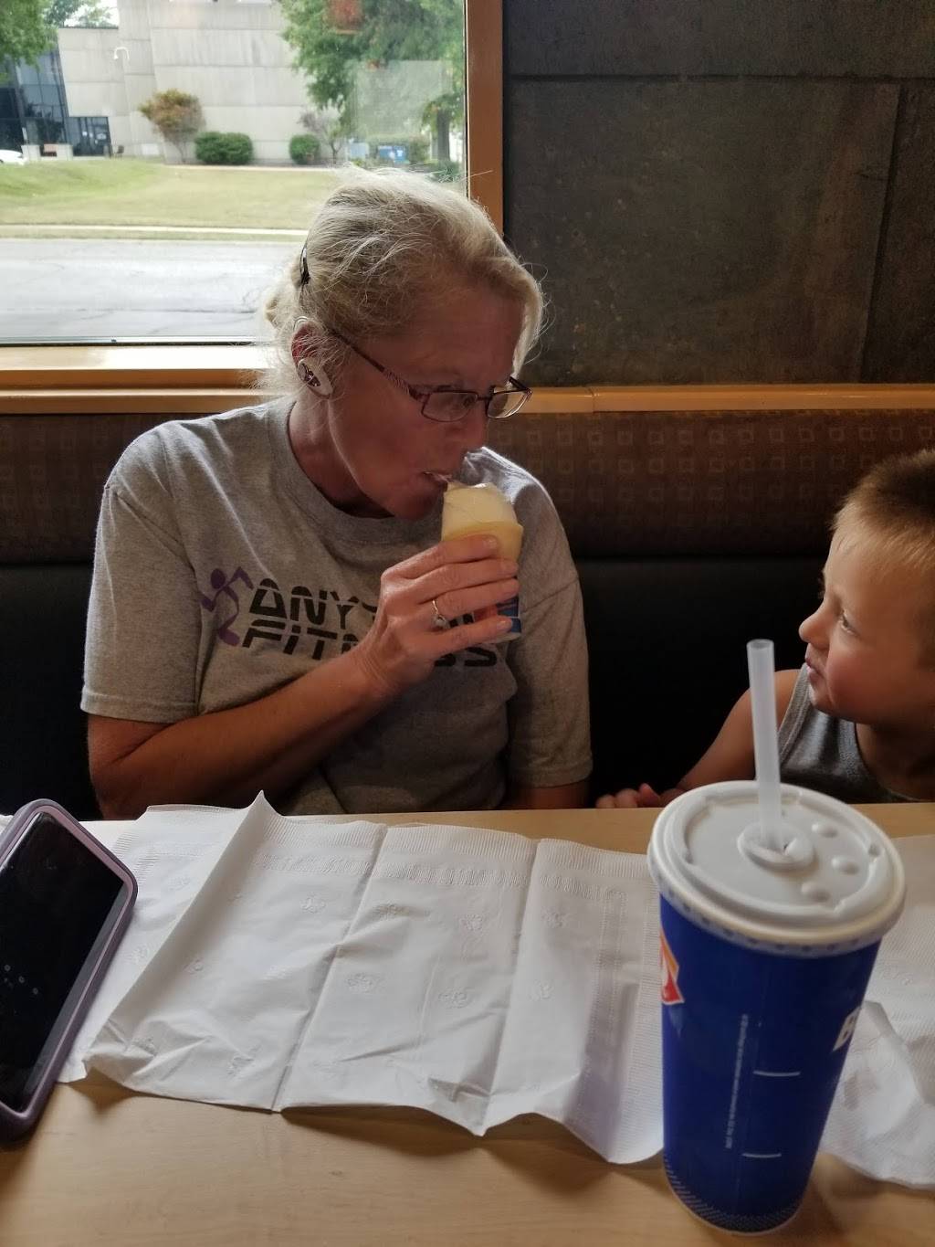 Dairy Queen Grill & Chill | restaurant | 519 Main St, Mt Vernon, IL 62864, USA | 6182423900 OR +1 618-242-3900